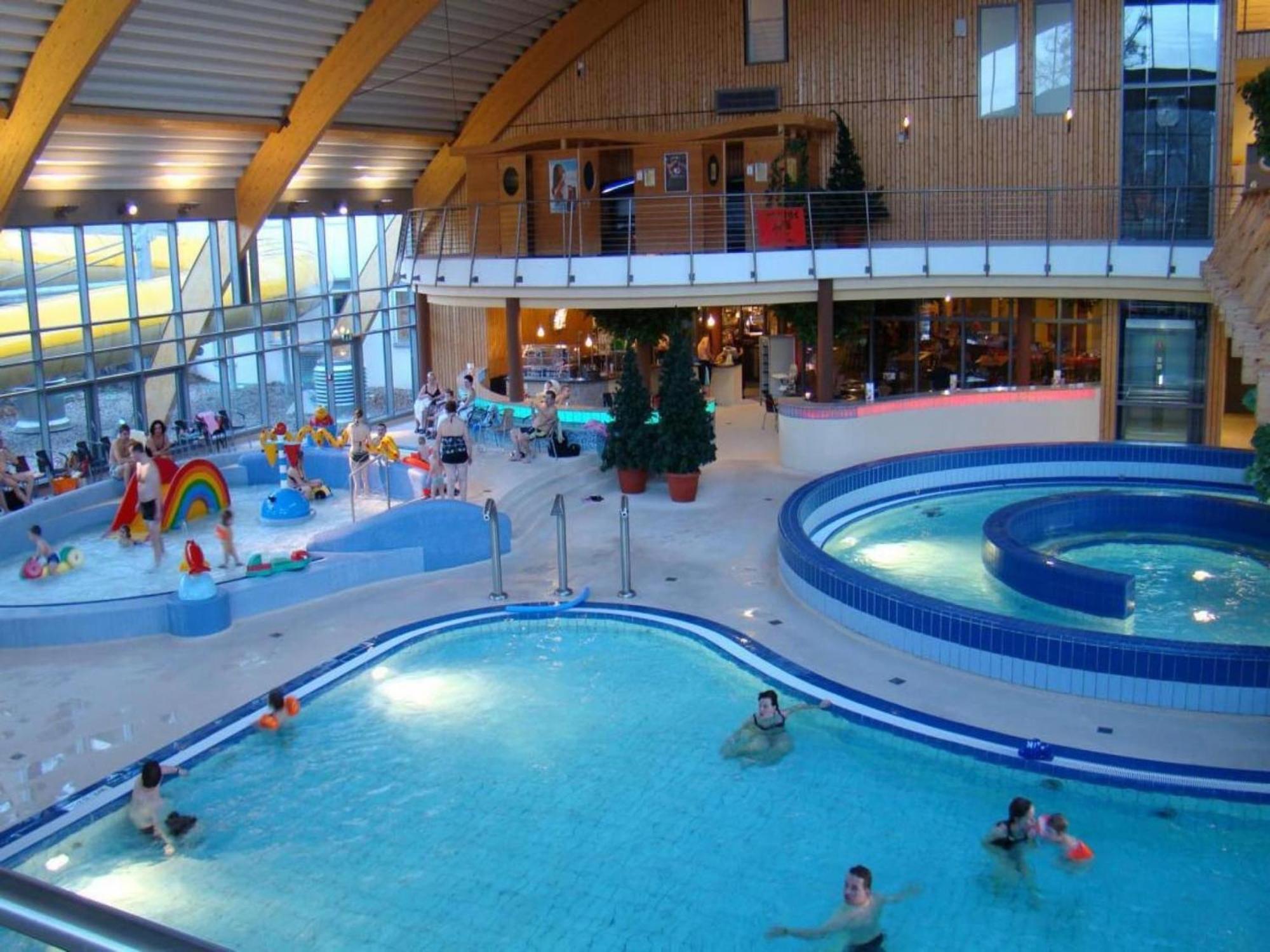 Holiday Home In Wernigerode With A Shared Pool Buitenkant foto