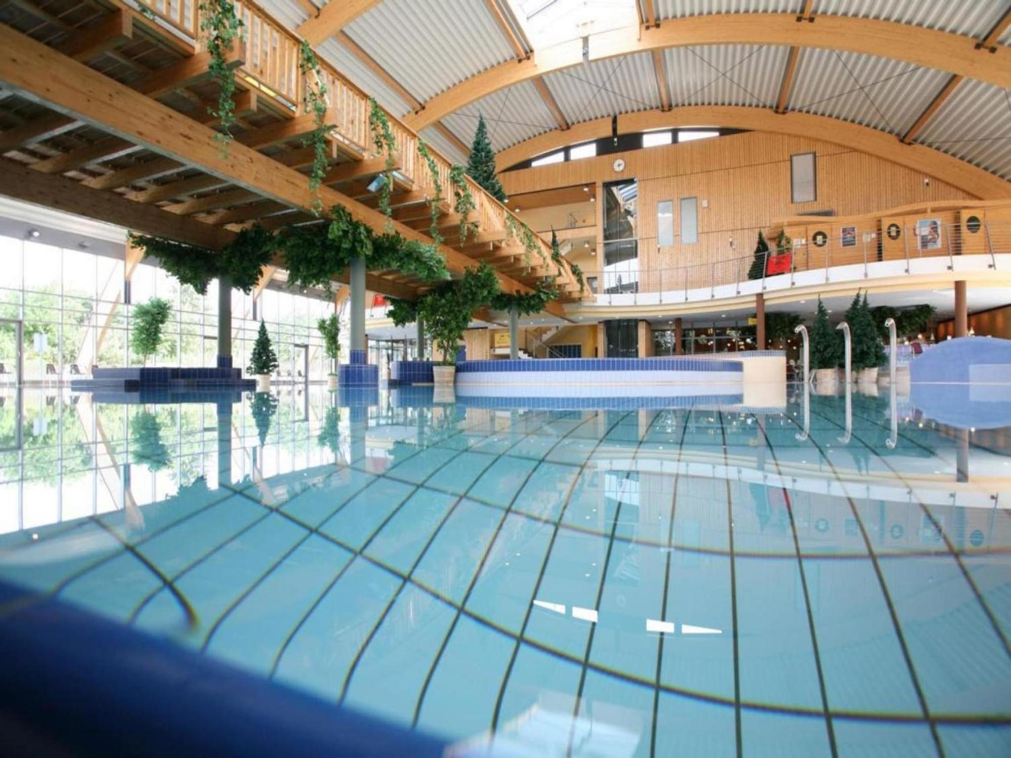 Holiday Home In Wernigerode With A Shared Pool Buitenkant foto