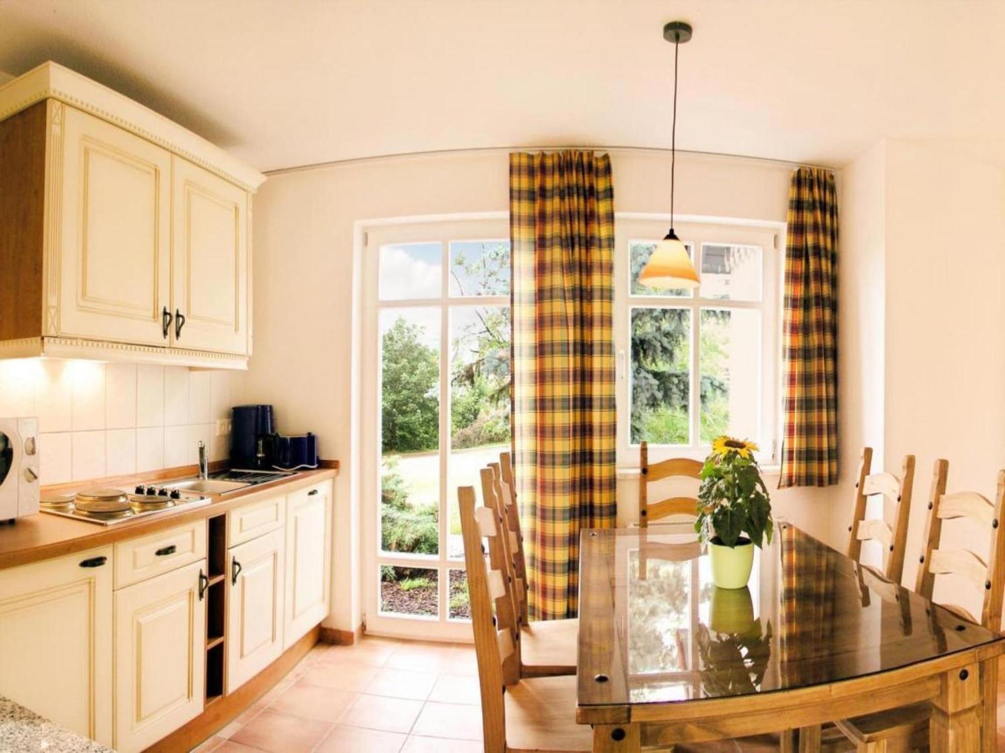 Holiday Home In Wernigerode With A Shared Pool Buitenkant foto