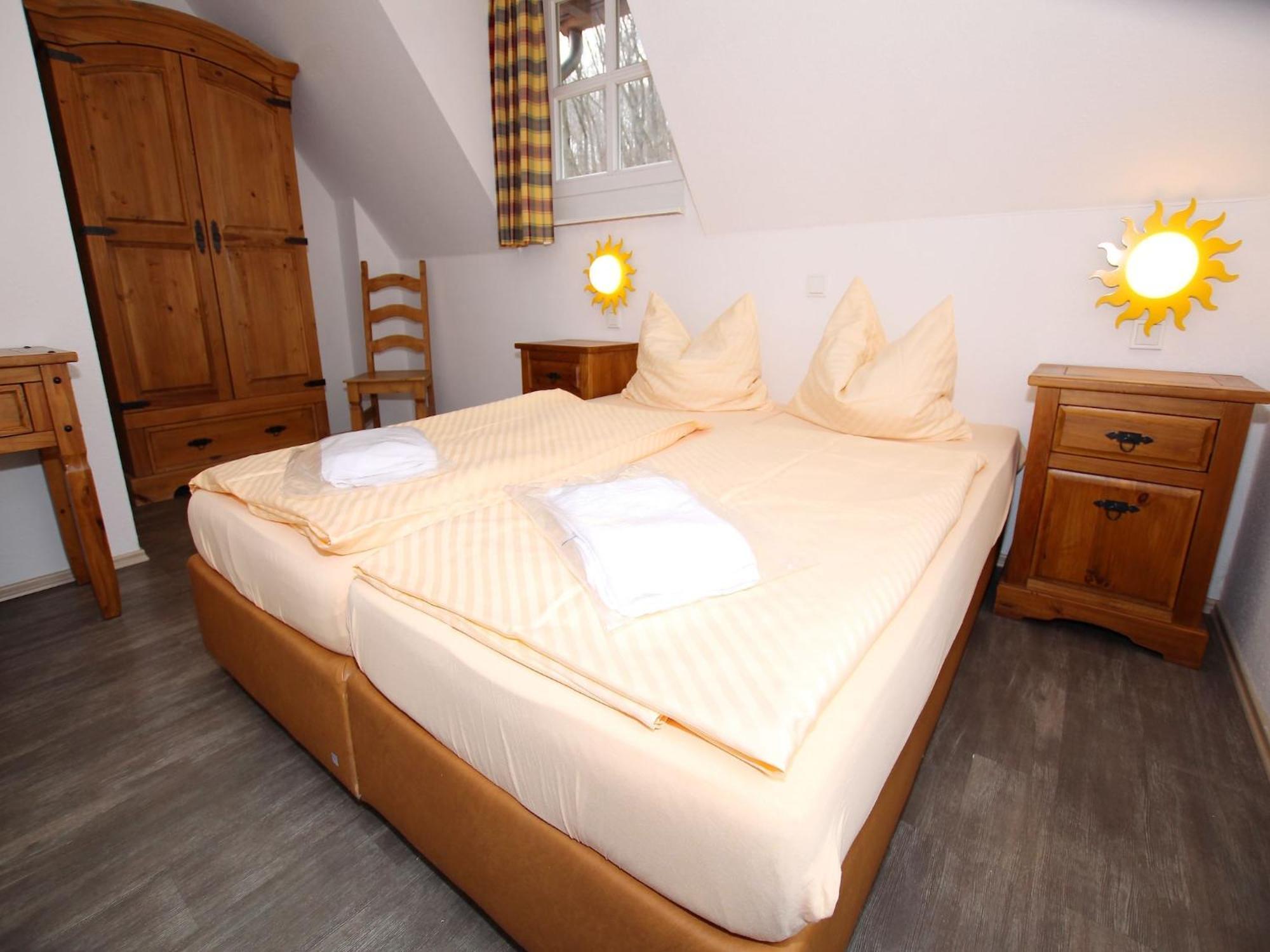 Holiday Home In Wernigerode With A Shared Pool Buitenkant foto