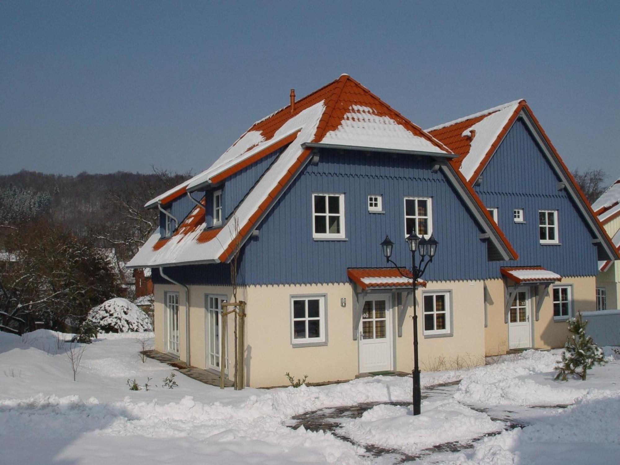 Holiday Home In Wernigerode With A Shared Pool Buitenkant foto