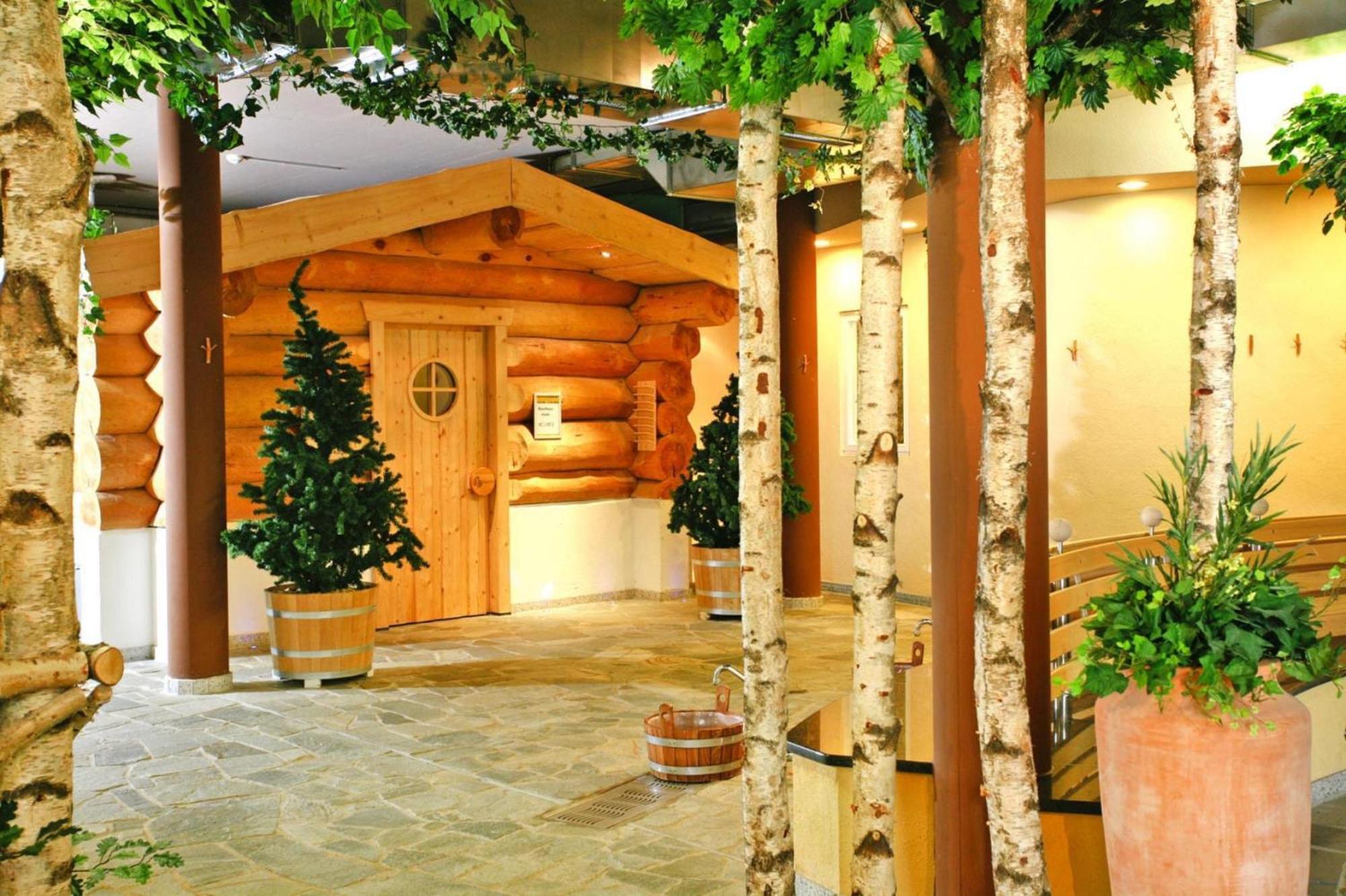 Holiday Home In Wernigerode With A Shared Pool Buitenkant foto