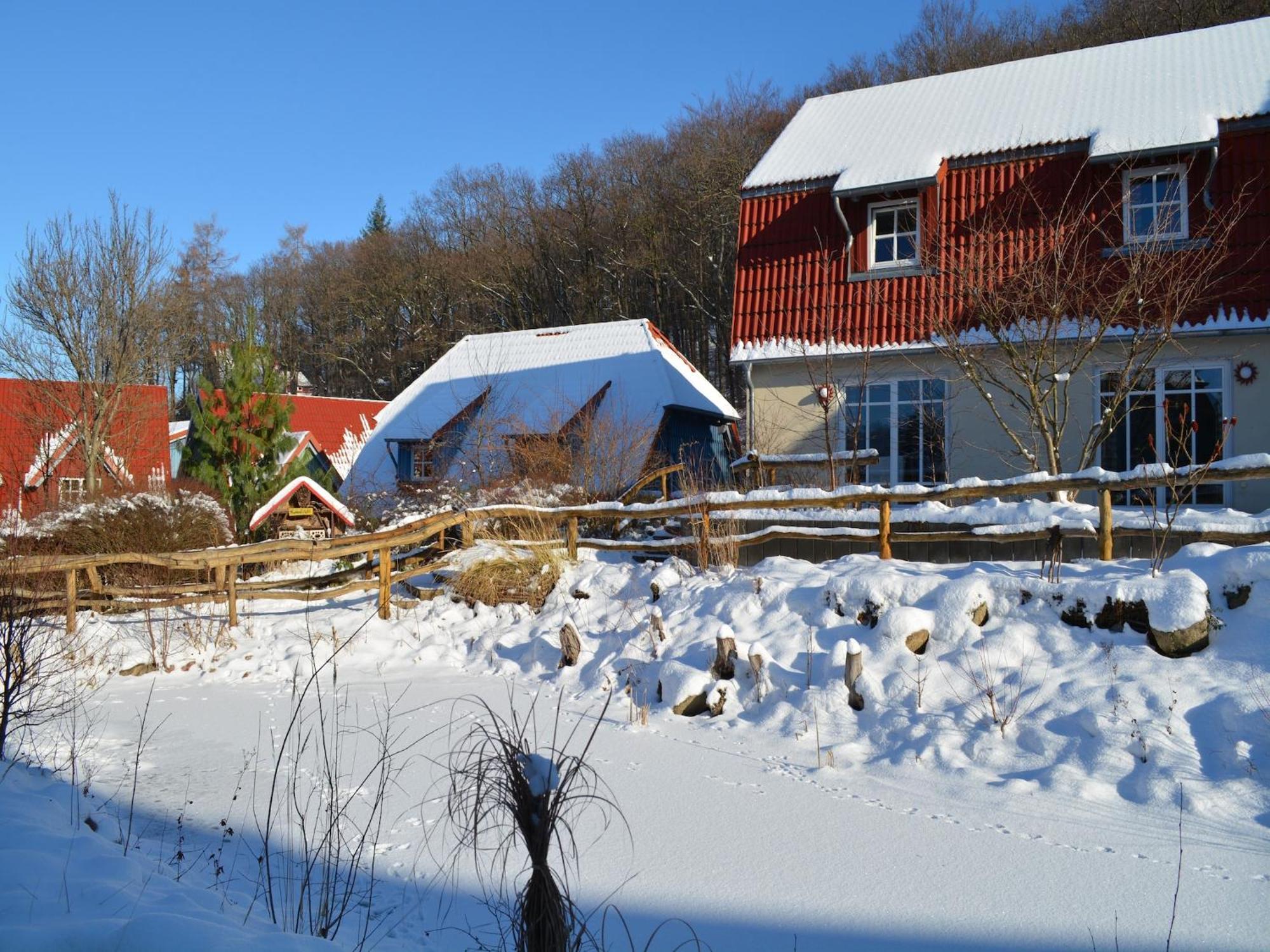 Holiday Home In Wernigerode With A Shared Pool Buitenkant foto